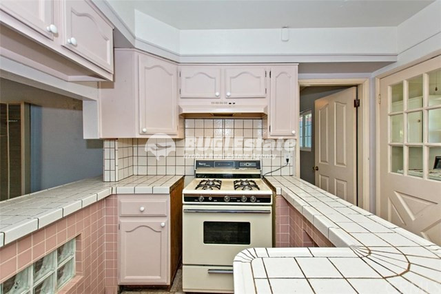 1445 Lemoyne ST LOS ANGELES, Ca. 90026 2개의 별도 주택과 태양열 패널이 있는 수익형 매물 Sell 매물번호 10073 사진 27