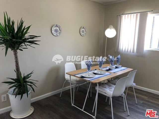 1023 E 28TH ST LOS ANGELES, Ca. 90011 LA다운타운에 위치한 리모델링된 2룸 임대매물! Rent 매물번호 10075 사진 3