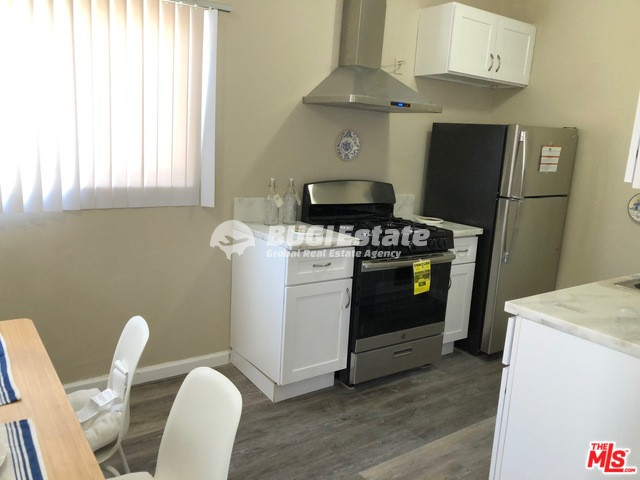 1023 E 28TH ST LOS ANGELES, Ca. 90011 LA다운타운에 위치한 리모델링된 2룸 임대매물! Rent 매물번호 10075 사진 5