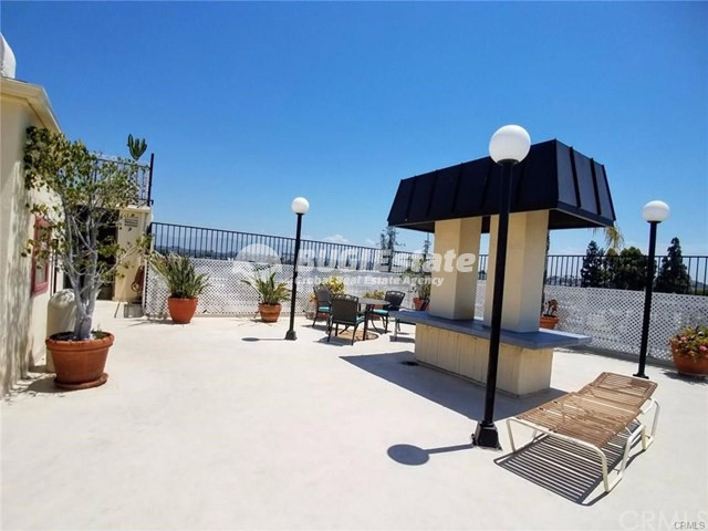 421 South Lafayette Park Place, Los Angeles, CA 90057 미국 LA다운타운에 위치한 새로 개조된 최상층 펜트 하우스 콘도 Sell 매물번호 10078 사진 8