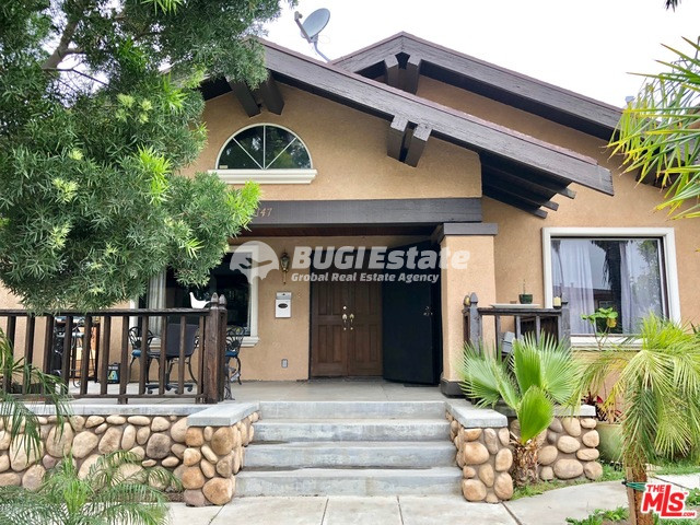 147 N DILLON ST LOS ANGELES, Ca. 90026 LA거리에 위치한 4룸 수익형 주택 Sell 매물번호 10080 사진 1