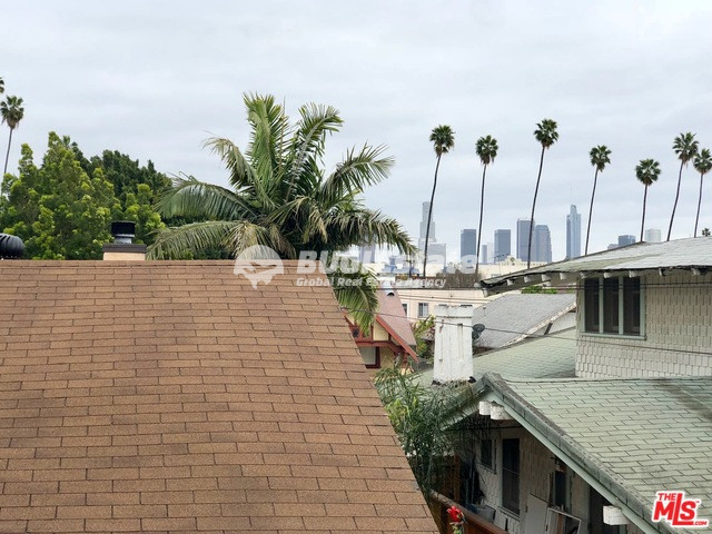 147 N DILLON ST LOS ANGELES, Ca. 90026 LA거리에 위치한 4룸 수익형 주택 Sell 매물번호 10080 사진 5