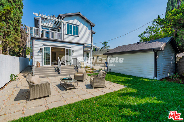 10756 Rochester Ave, Los Angeles, CA 90024 미국 LA에서 가장 인기 있는 웨스트우드(Westwood)지역 2층 단독주택 매매 Sell 매물번호 10081 사진 5