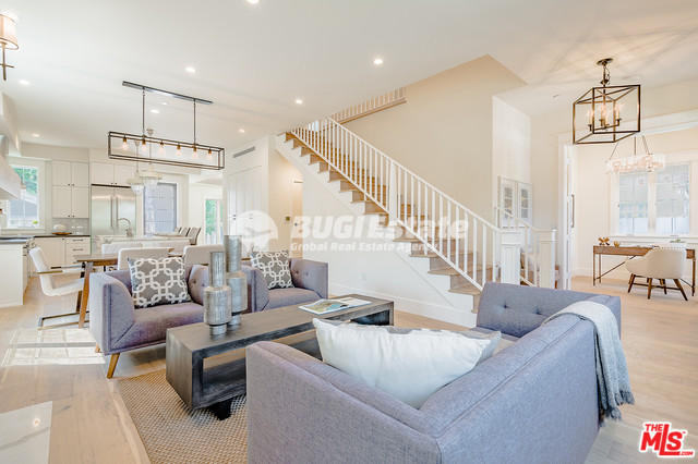 10756 Rochester Ave, Los Angeles, CA 90024 미국 LA에서 가장 인기 있는 웨스트우드(Westwood)지역 2층 단독주택 매매 Sell 매물번호 10081 사진 8