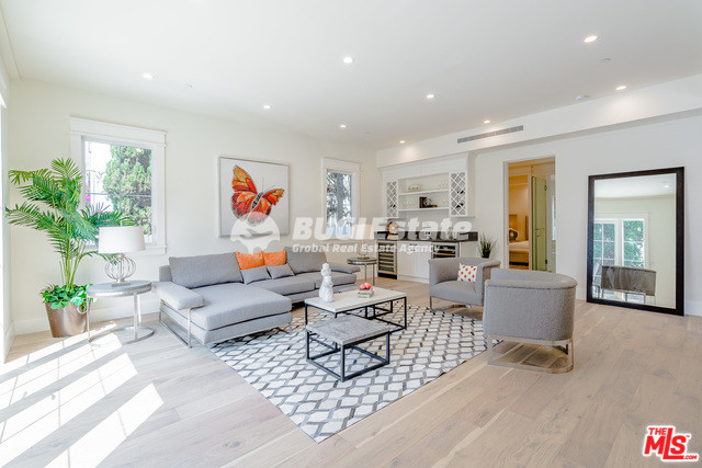 10756 Rochester Ave, Los Angeles, CA 90024 미국 LA에서 가장 인기 있는 웨스트우드(Westwood)지역 2층 단독주택 매매 Sell 매물번호 10081 사진 13