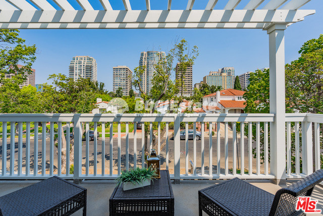 10756 Rochester Ave, Los Angeles, CA 90024 미국 LA에서 가장 인기 있는 웨스트우드(Westwood)지역 2층 단독주택 매매 Sell 매물번호 10081 사진 18