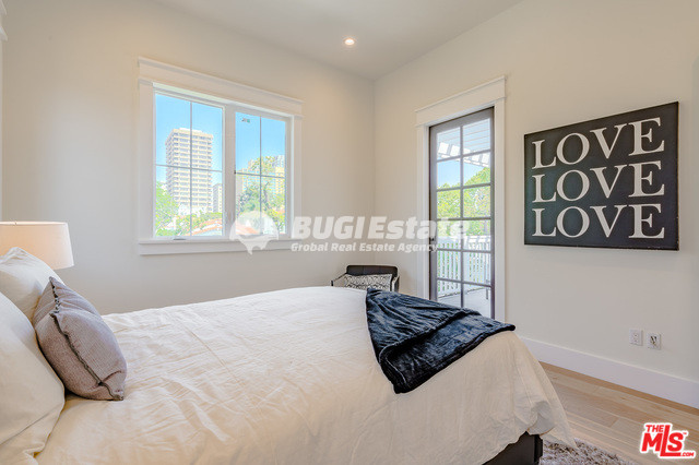 10756 Rochester Ave, Los Angeles, CA 90024 미국 LA에서 가장 인기 있는 웨스트우드(Westwood)지역 2층 단독주택 매매 Sell 매물번호 10081 사진 21