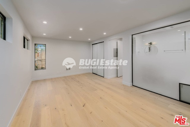 3429 LARISSA DR LOS ANGELES, Ca. 90026 Siver Lake Hills와 시내가 내려다 보이는 테라스가 있는 수익형 주택! Sell 매물번호 10083 사진 16