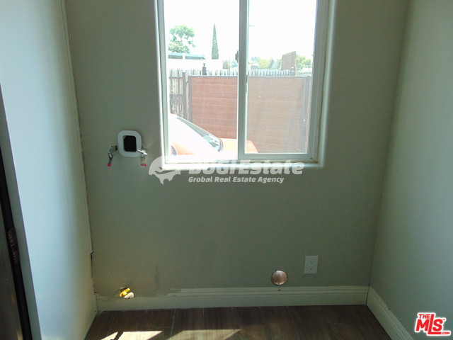 5610 HOOPER AVE LOS ANGELES, Ca. 90011 LA 다운타운 2룸 월세 (1년 계약) Rent 매물번호 10084 사진 8