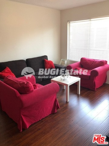 1571 MANNING AVE LOS ANGELES, Ca. 90024 UCLA 캠퍼스 근처 단일 유닛 월세(리스) Rent 매물번호 10085 사진 1