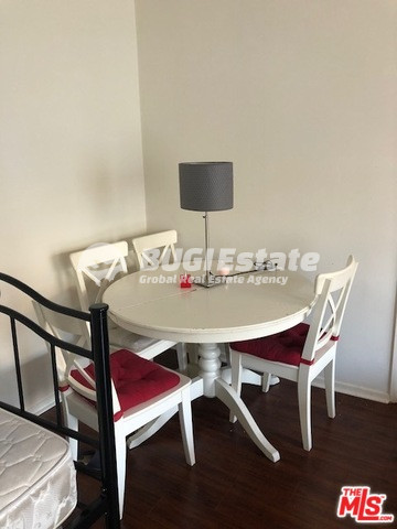 1571 MANNING AVE LOS ANGELES, Ca. 90024 UCLA 캠퍼스 근처 단일 유닛 월세(리스) Rent 매물번호 10085 사진 2
