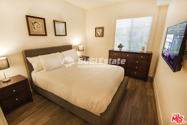 10833 WILSHIRE BLVD LOS ANGELES, Ca. 90024 Westwood 지역 콘도형 풀옵션 입대 매물 Rent 매물번호 10087 사진 3