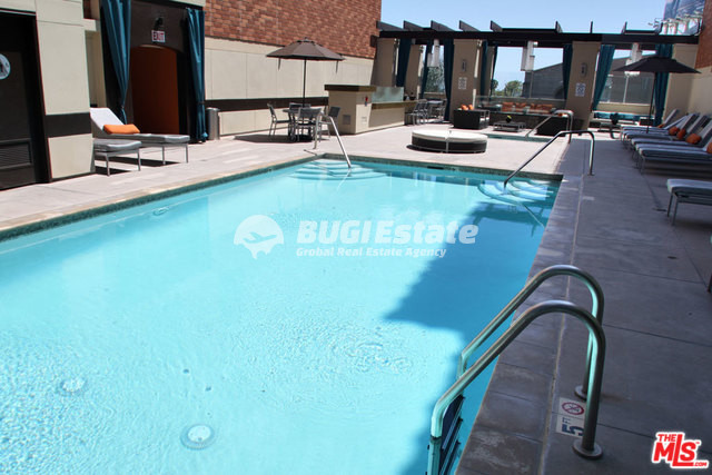 10833 WILSHIRE BLVD LOS ANGELES, Ca. 90024 Westwood 지역 콘도형 풀옵션 입대 매물 Rent 매물번호 10087 사진 12