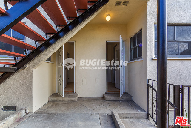 2018 W 39TH ST LOS ANGELES CA 90008 LA에 위치한 Leimert공원 근처에 있는 귀한 100%리모델링된 4Unit 수익형 무동 Sell 매물번호 10089 사진 17