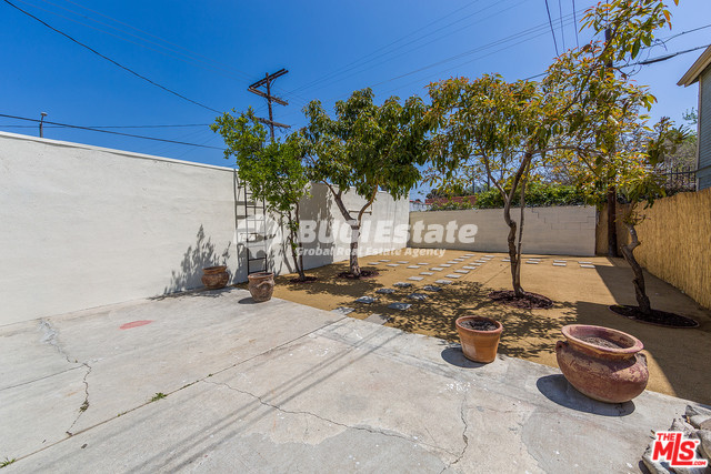 2018 W 39TH ST LOS ANGELES CA 90008 LA에 위치한 Leimert공원 근처에 있는 귀한 100%리모델링된 4Unit 수익형 무동 Sell 매물번호 10089 사진 20