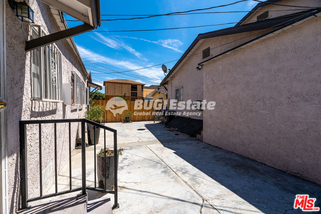 153 W VERNON AVE LOS ANGELES CA 90037 LA다운타운 완벽한 투자 기회! 5유닛 수익형 부동산 Sell 매물번호 10092 사진 21