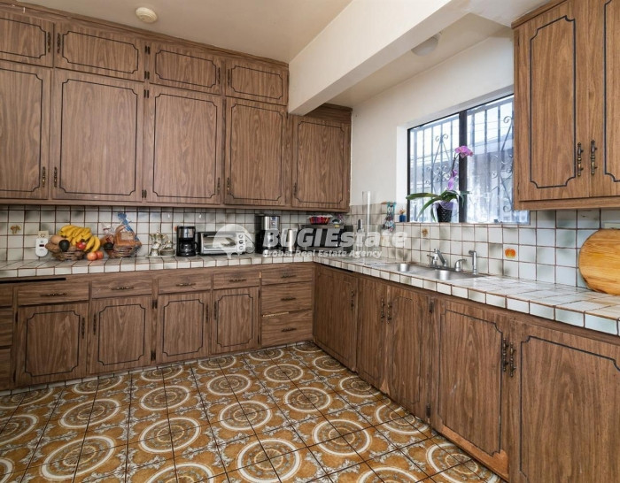 1321 North Normandie Avenue, Los Angeles, CA 90027 미국 헐리우드에 위치한 트리플 플렉스 수익형 부동산 Sell 매물번호 10093 사진 7