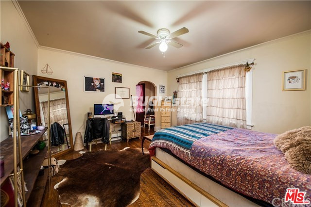 1130 S HOOVER ST LOS ANGELES CA 90006 DTLA 가까이에 위치한 3유닛 수익형 부동산 Sell 매물번호 10095 사진 7