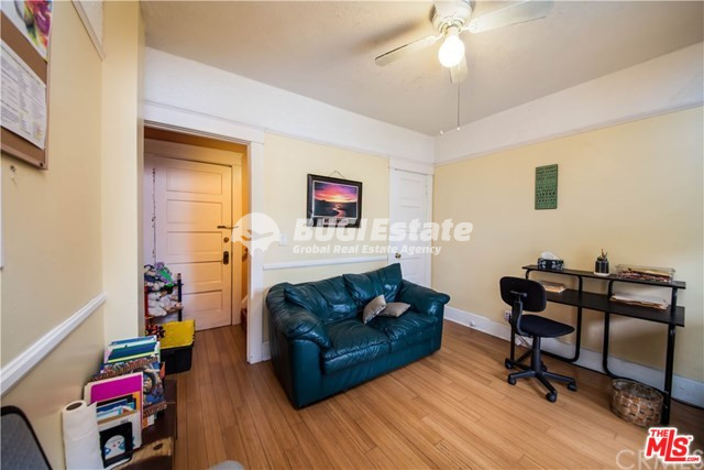 1130 S HOOVER ST LOS ANGELES CA 90006 DTLA 가까이에 위치한 3유닛 수익형 부동산 Sell 매물번호 10095 사진 18