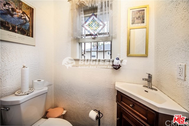 1130 S HOOVER ST LOS ANGELES CA 90006 DTLA 가까이에 위치한 3유닛 수익형 부동산 Sell 매물번호 10095 사진 19
