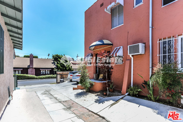 207 South Benton Way, Los Angeles, CA 90057 미국 LA다운타운 부근 2층 Single Family House Sell 매물번호 10002 사진 4
