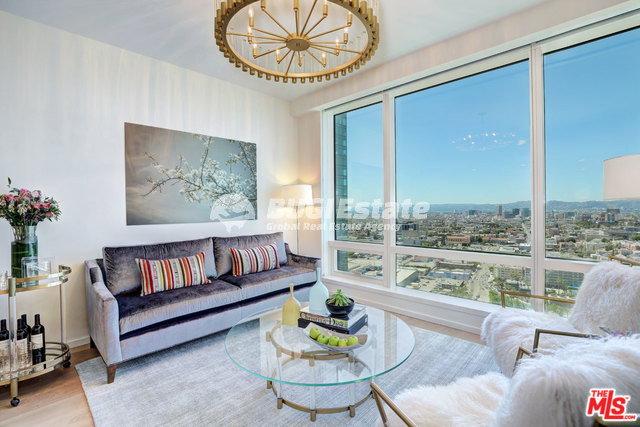 877 Francisco ST Unit LOS ANGELES, Ca. 90017 Downtown LA에 위치한 Metropolis Unit #1001 콘도 매매 Sell 매물번호 10101 사진 1