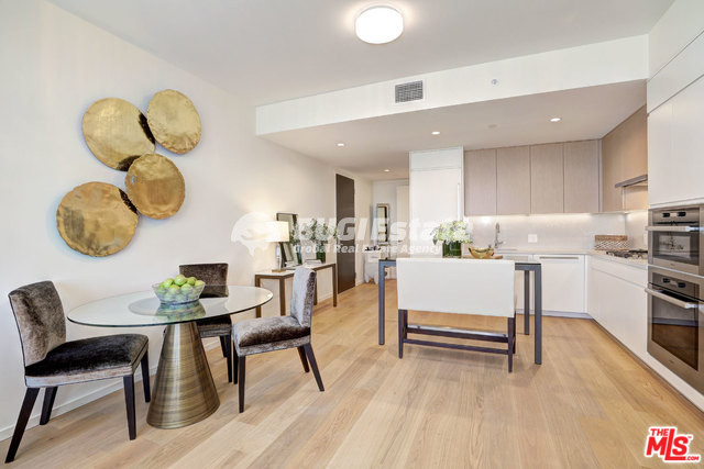 877 Francisco ST Unit LOS ANGELES, Ca. 90017 Downtown LA에 위치한 Metropolis Unit #1001 콘도 매매 Sell 매물번호 10101 사진 3