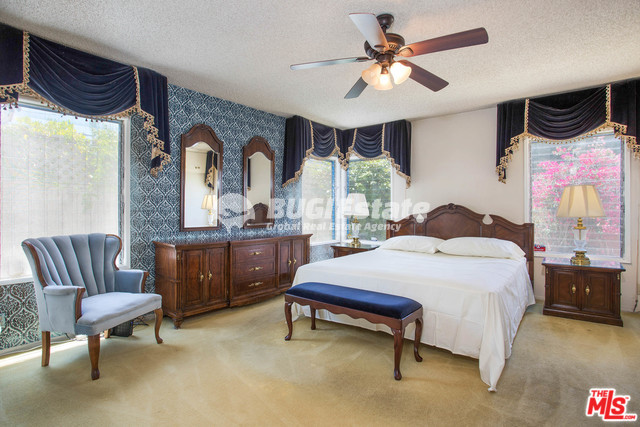 245 S Almont Dr, Beverly Hills, CA 90211 미국 Beverly Hills에 위치한 One Story Spanish Bungalow! Sell 매물번호 10042 사진 10