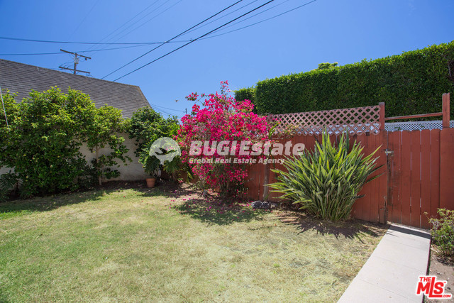 245 S Almont Dr, Beverly Hills, CA 90211 미국 Beverly Hills에 위치한 One Story Spanish Bungalow! Sell 매물번호 10042 사진 16