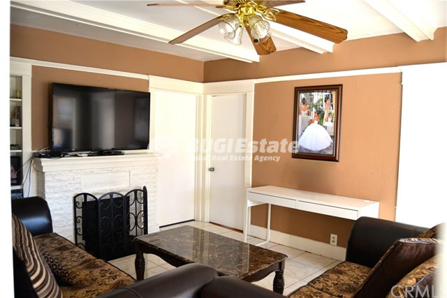 168 N Alexandria Ave, Los Angeles, CA 90004 미국 Korea Town 중심에 위치한 아름다운 2 Unit 수익형 건물 Sell 매물번호 10023 사진 3