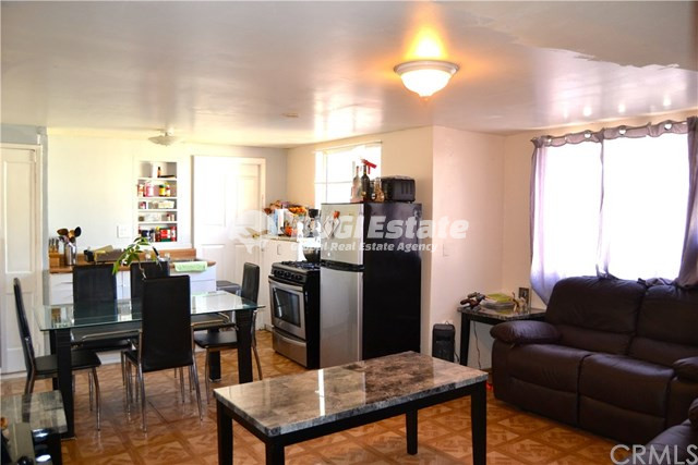 168 N Alexandria Ave, Los Angeles, CA 90004 미국 Korea Town 중심에 위치한 아름다운 2 Unit 수익형 건물 Sell 매물번호 10023 사진 19