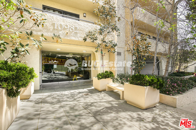 10982 Roebling Ave, Los Angeles, CA 90024 미국 웨스트우드 중심에 위치한 Condo #328 Sell 매물번호 10013 사진 1