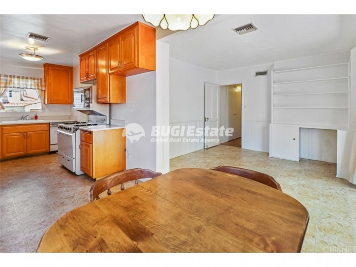 1850 Benecia Ave, Los Angeles, CA 90025 미국 WestWood 부근 Garage가 있는 단독주택 Sell 매물번호 10005 사진 2