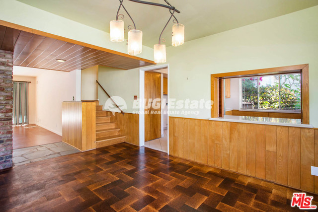 10337 Mississippi Ave, Los Angeles, CA 90025 미국 웨스트우드 부근 정원이 넓은 4룸 Single Family House Sell 매물번호 10007 사진 2