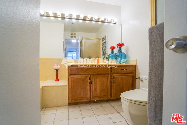121 S Hope St, Los Angeles, CA 90012 미국 The Promenade Condo Unit #206 Sell 매물번호 10046 사진 6