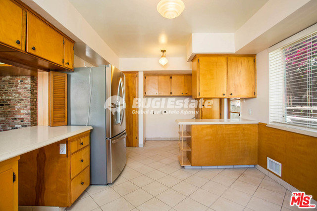 10337 Mississippi Ave, Los Angeles, CA 90025 미국 웨스트우드 부근 정원이 넓은 4룸 Single Family House Sell 매물번호 10007 사진 4