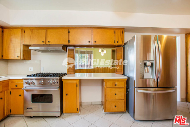 10337 Mississippi Ave, Los Angeles, CA 90025 미국 웨스트우드 부근 정원이 넓은 4룸 Single Family House Sell 매물번호 10007 사진 5