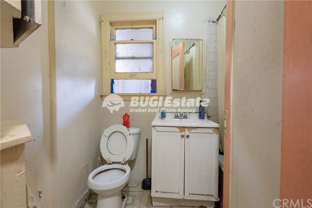 5417 Homeside Ave, Los Angeles, CA 90016 미국 Red-hot West Adams에 중심에 위치한 Spanish Triplex 수익형 매물 Sell 매물번호 10065 사진 13