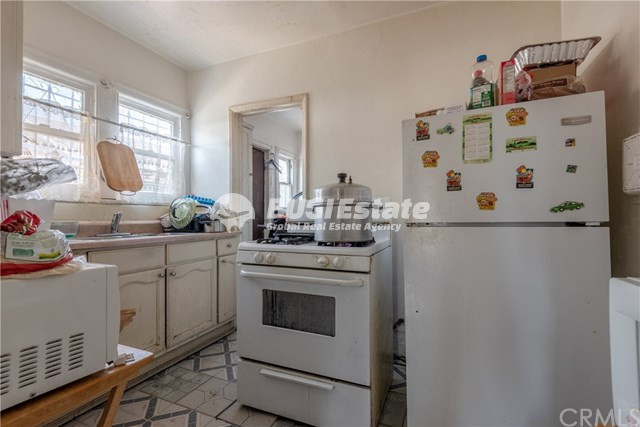 5417 Homeside Ave, Los Angeles, CA 90016 미국 Red-hot West Adams에 중심에 위치한 Spanish Triplex 수익형 매물 Sell 매물번호 10065 사진 14