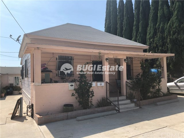 2217 North Thomas Street, Los Angeles, CA 90031 미국 DMV와 Lincoln Park와 가까운 3 Units 수익형 매물 Sell 매물번호 10066 사진 1