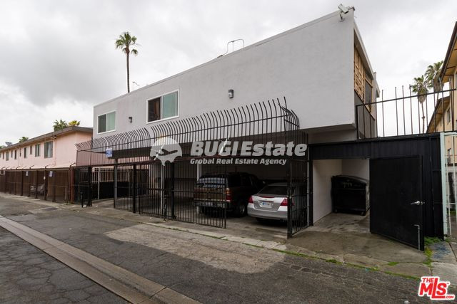 3849 Stevely Ave, Los Angeles, CA 90008 미국 Southern Mid-City LA 위치한 수익형 매물 Sell 매물번호 10068 사진 4