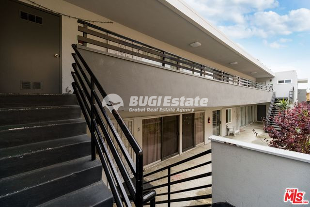 3849 Stevely Ave, Los Angeles, CA 90008 미국 Southern Mid-City LA 위치한 수익형 매물 Sell 매물번호 10068 사진 7