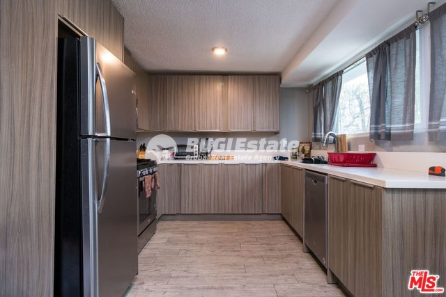 3849 Stevely Ave, Los Angeles, CA 90008 미국 Southern Mid-City LA 위치한 수익형 매물 Sell 매물번호 10068 사진 8