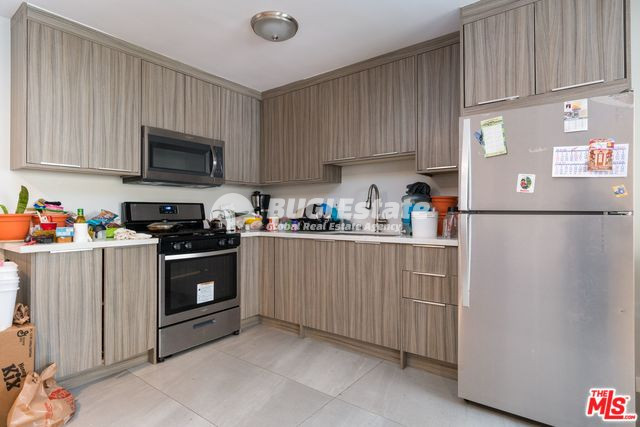 3849 Stevely Ave, Los Angeles, CA 90008 미국 Southern Mid-City LA 위치한 수익형 매물 Sell 매물번호 10068 사진 10