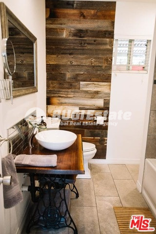 1328 S COCHRAN AVE LOS ANGELES CA 90019 8 units으로 개발 가능성이 있는 수익형 매물 Sell 매물번호 10069 사진 4