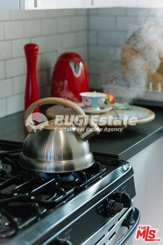 1328 S COCHRAN AVE LOS ANGELES CA 90019 8 units으로 개발 가능성이 있는 수익형 매물 Sell 매물번호 10069 사진 5