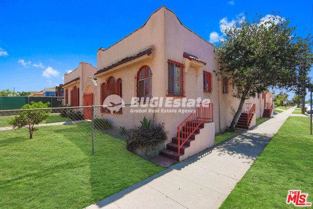 7001 ARLINGTON AVE LOS ANGELES CA 90043 LA City에 위치한 4 Unit 수익형 매물 Sell 매물번호 10070 사진 2