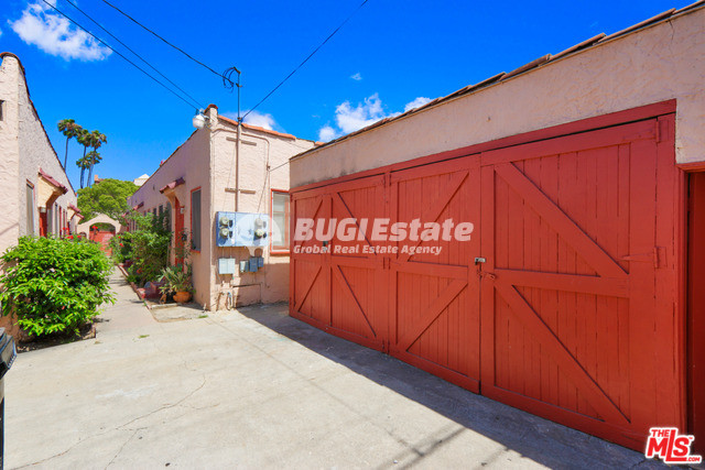 7001 ARLINGTON AVE LOS ANGELES CA 90043 LA City에 위치한 4 Unit 수익형 매물 Sell 매물번호 10070 사진 5
