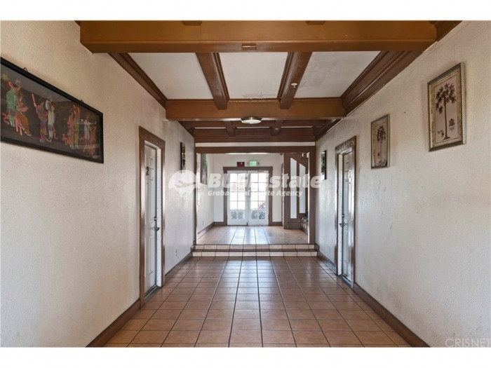 1421 Alvarado Terrace, Los Angeles, CA 90006 미국 코리아타운 5 units 수익형 매물 Sell 매물번호 10071 사진 3