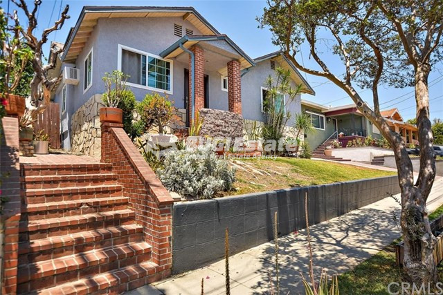 1445 Lemoyne ST LOS ANGELES, Ca. 90026 2개의 별도 주택과 태양열 패널이 있는 수익형 매물 Sell 매물번호 10073 사진 3